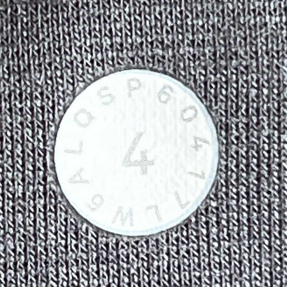 Lululemon  | Tied To It Crop 21" Size 4 - Picture 9 of 9